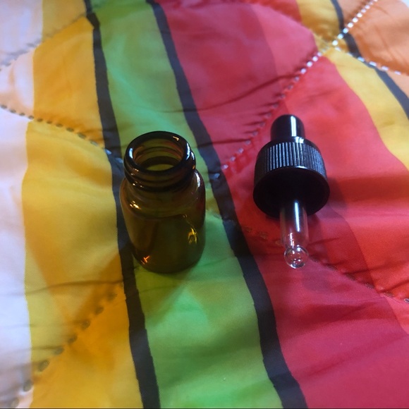 Classic Insect Repellant Made With Essential Oils - Picture 8 of 14